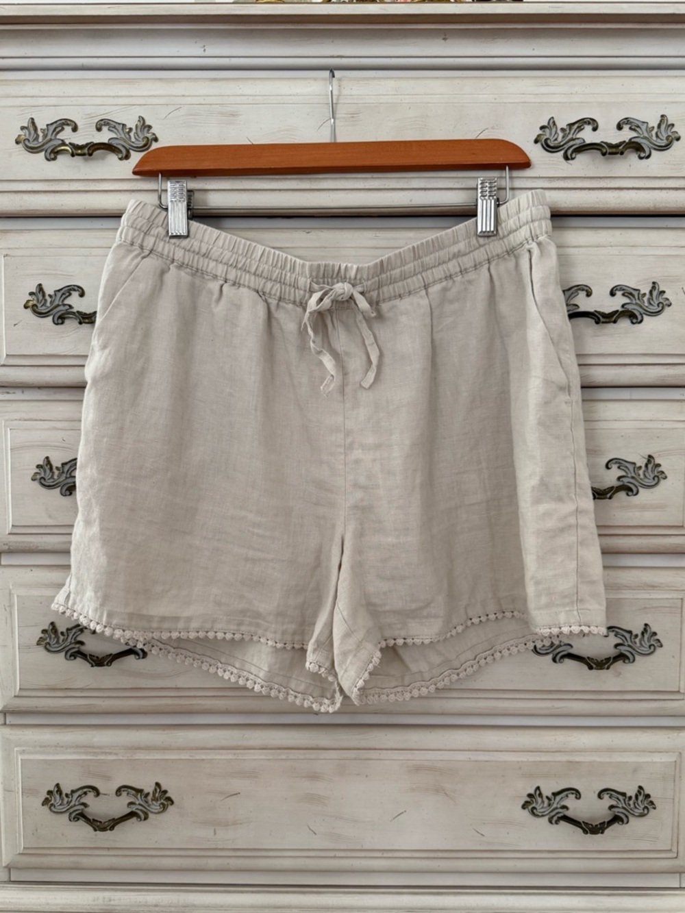 Crown & Ivy Oatmeal Linen Shorts